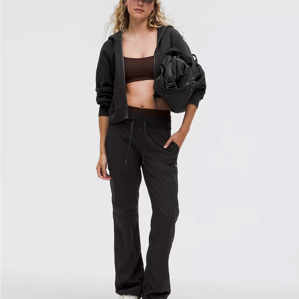 Lululemon Dance Studio Mid-Rise Pant
Regular Size 6 - perfect!